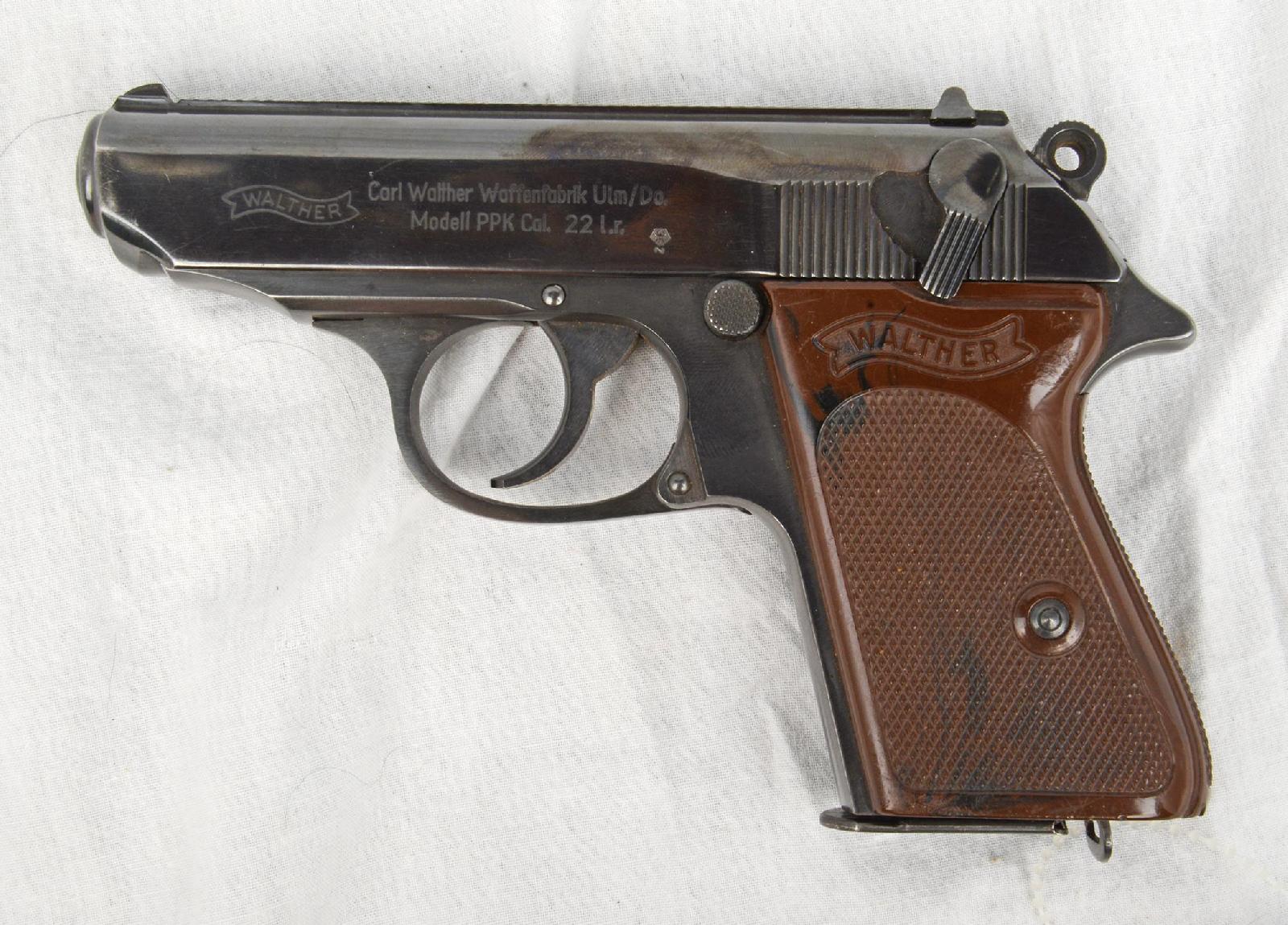 Kurzwaffe - Pistole Walther PPK<br>